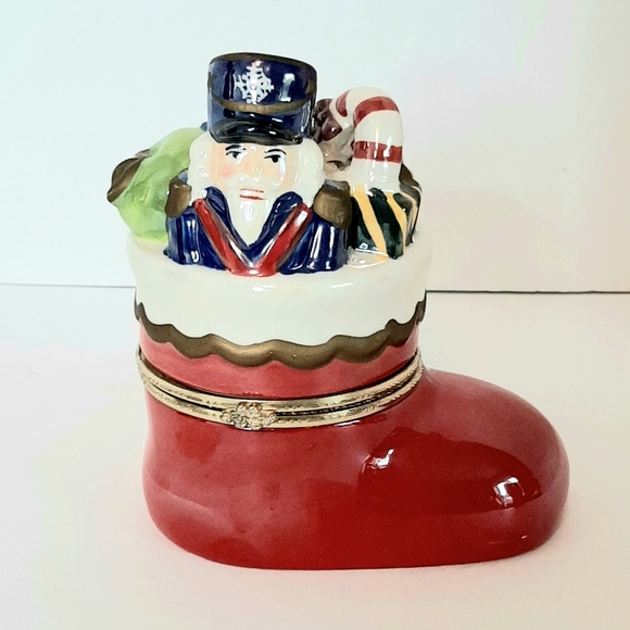 Cracker Barrel Holiday Mr Christmas Hinged Stocking Music Box